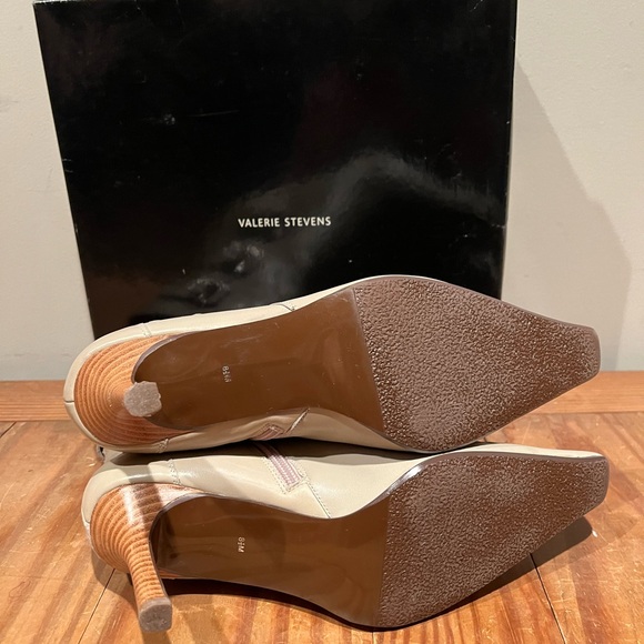 Valerie Steven’s Leather Heeled Boot - Picture 8 of 10